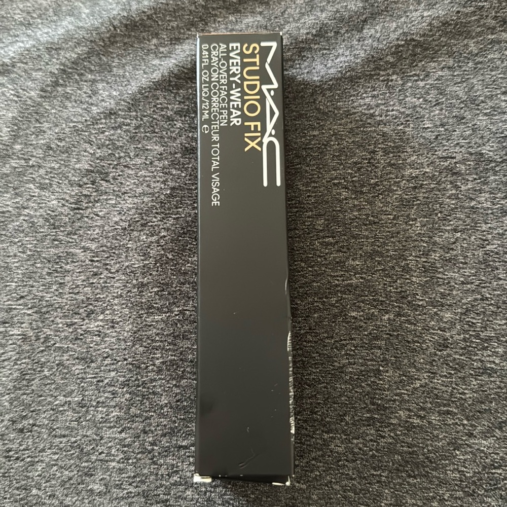 MAC STUDIO FIX EVERY WEAR ALL OVER FACE PEN- NW15